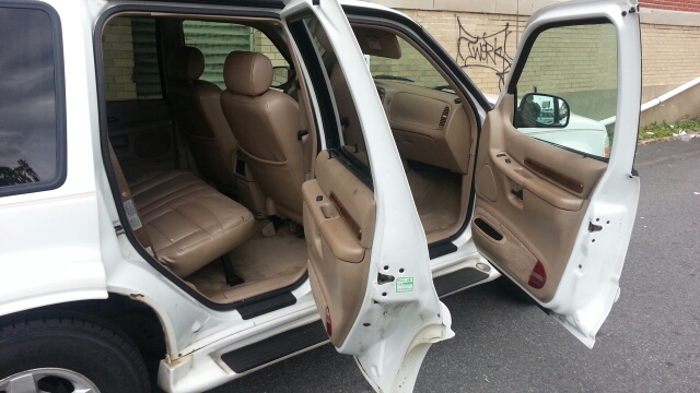 Ford Explorer 1999 photo 2