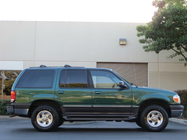 Ford Explorer 1999 photo 1