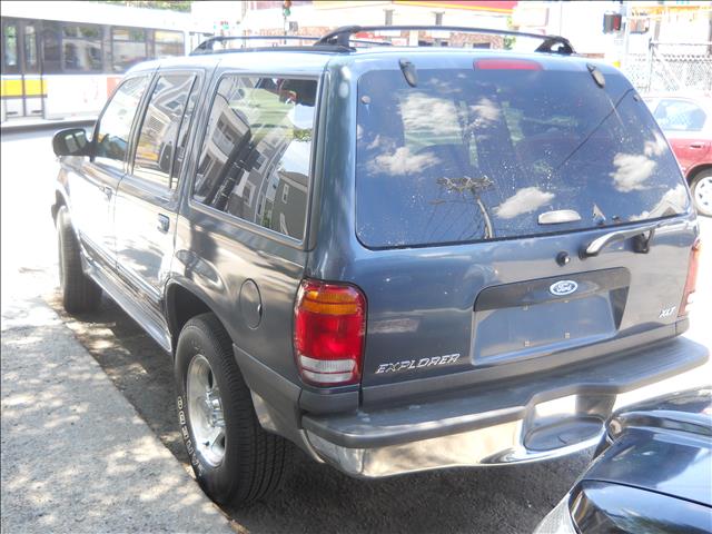 Ford Explorer 1999 photo 3