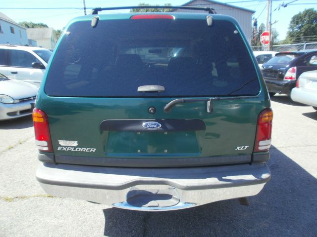 Ford Explorer ESi SUV