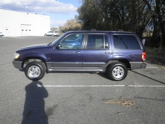Ford Explorer 1999 photo 1