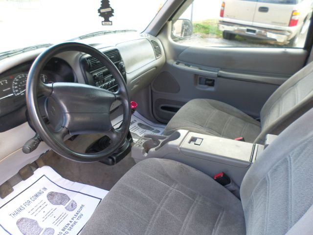 Ford Explorer 1999 photo 1