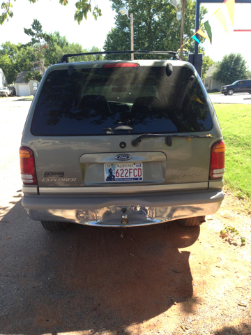 Ford Explorer 1999 photo 1