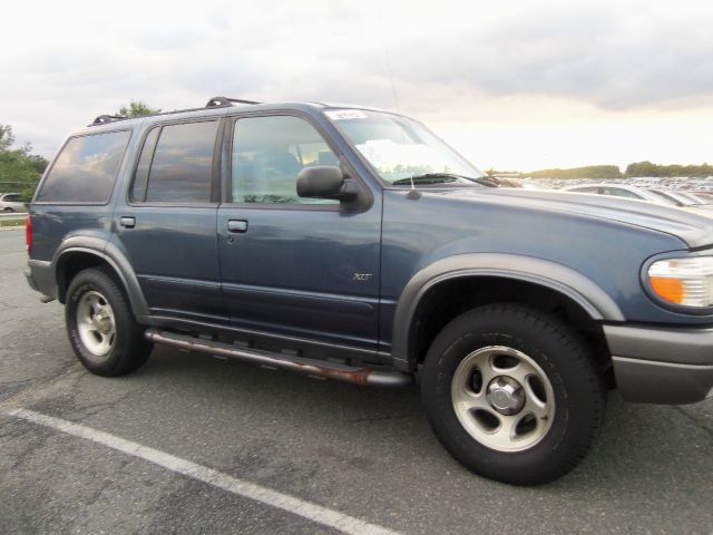 Ford Explorer SL 4x4 Regular Cab SUV