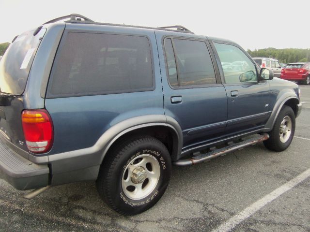 Ford Explorer 1999 photo 3