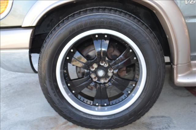 Ford Explorer 1999 photo 3