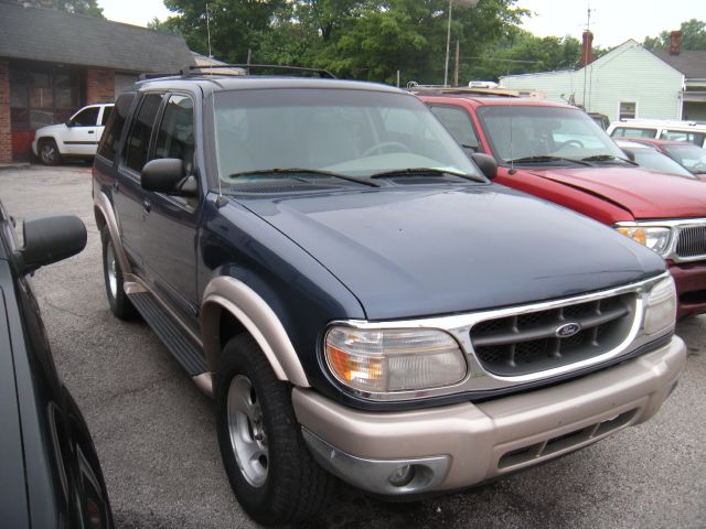 Ford Explorer 2000 photo 2