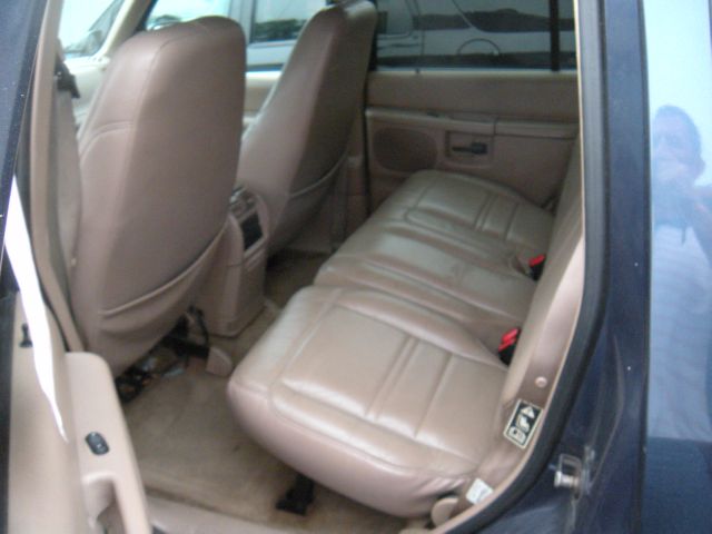 Ford Explorer 2000 photo 3
