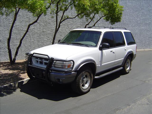 Ford Explorer 2000 photo 1