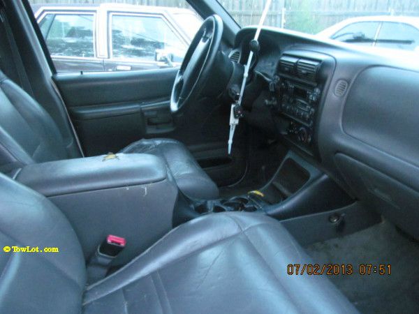 Ford Explorer 2000 photo 1