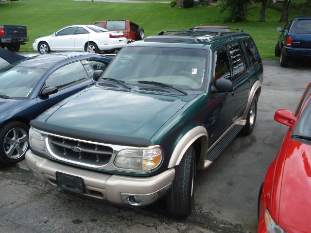 Ford Explorer 2000 photo 2