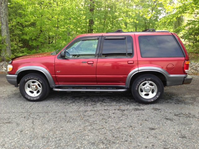 Ford Explorer 2000 photo 10