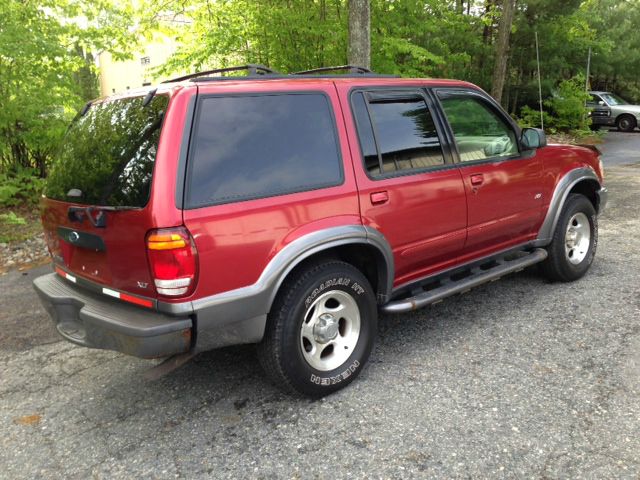 Ford Explorer 2000 photo 11
