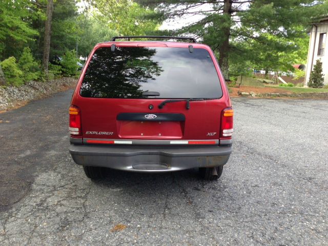 Ford Explorer 2000 photo 8