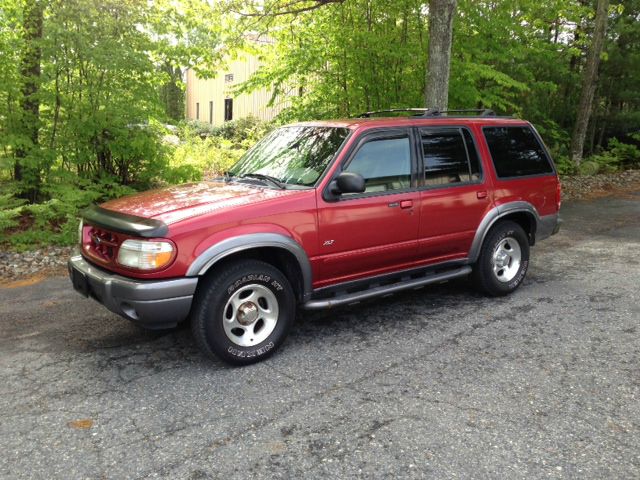 Ford Explorer 2000 photo 9