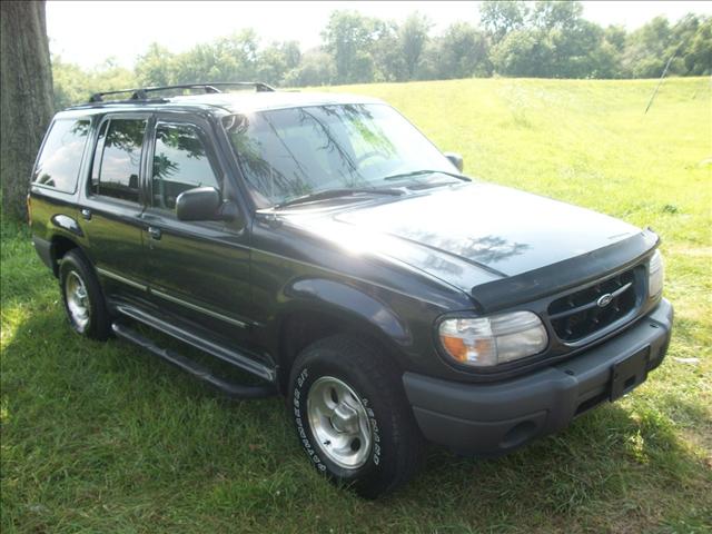 Ford Explorer 2000 photo 1