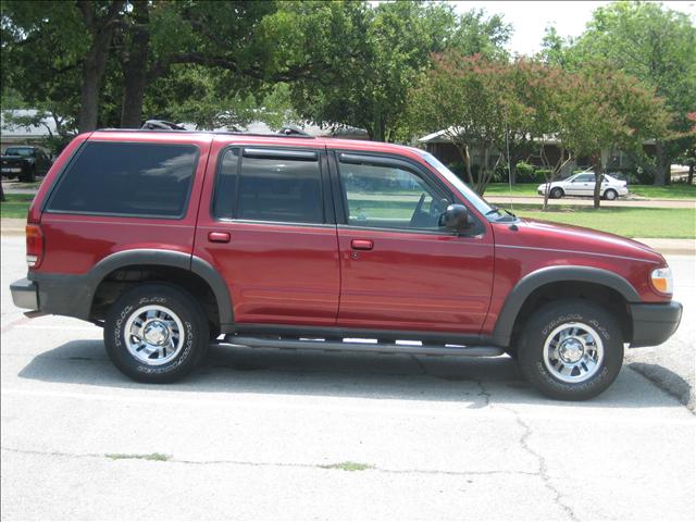 Ford Explorer 2000 photo 4