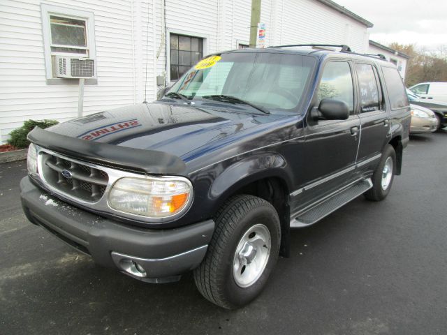 Ford Explorer 2000 photo 2