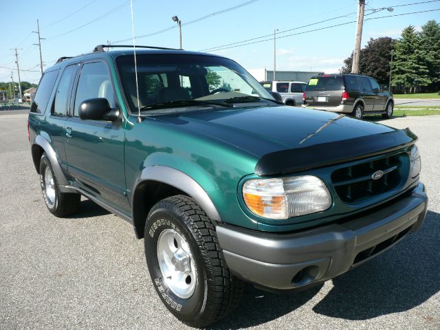 Ford Explorer 2000 photo 4