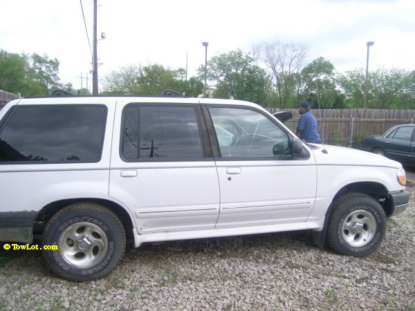 Ford Explorer 2000 photo 3