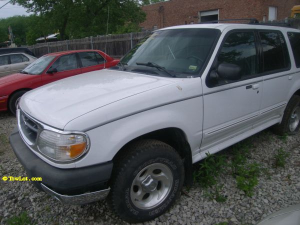 Ford Explorer 2000 photo 4