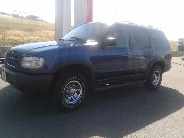 Ford Explorer 2000 photo 3