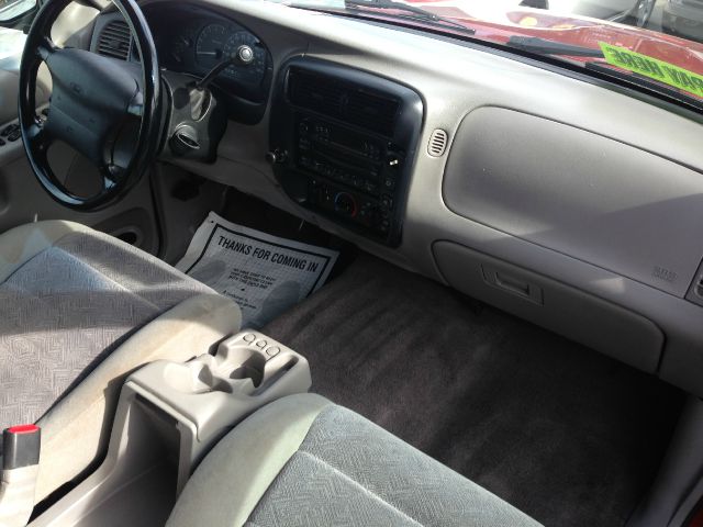 Ford Explorer 2000 photo 10