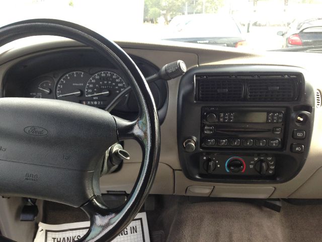 Ford Explorer 2000 photo 6