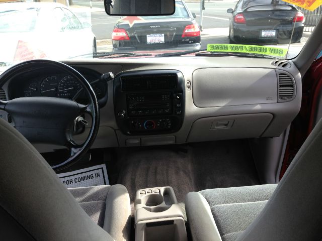 Ford Explorer 2000 photo 7