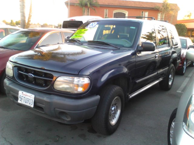 Ford Explorer 2000 photo 3