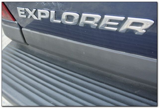 Ford Explorer 2000 photo 10