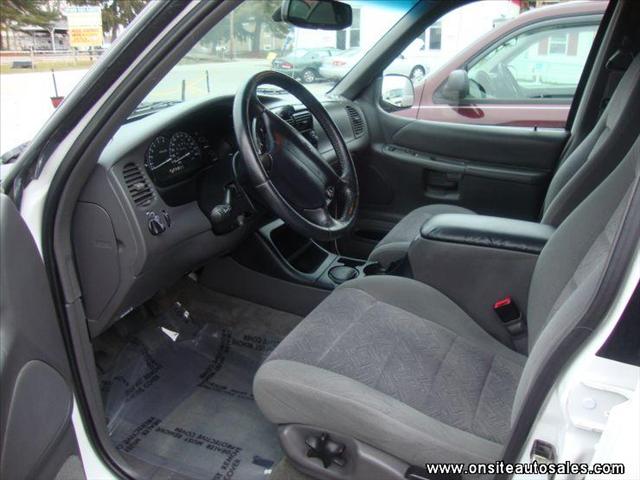 Ford Explorer 2000 photo 3
