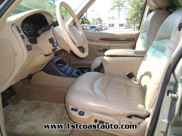 Ford Explorer 2000 photo 2