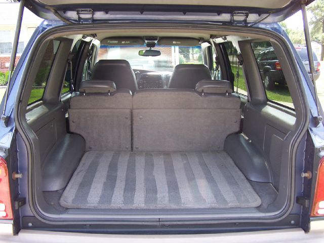 Ford Explorer 2000 photo 9