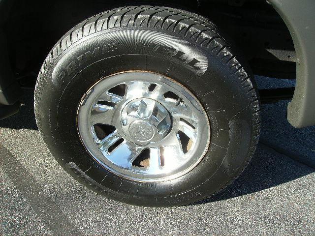 Ford Explorer 2000 photo 1