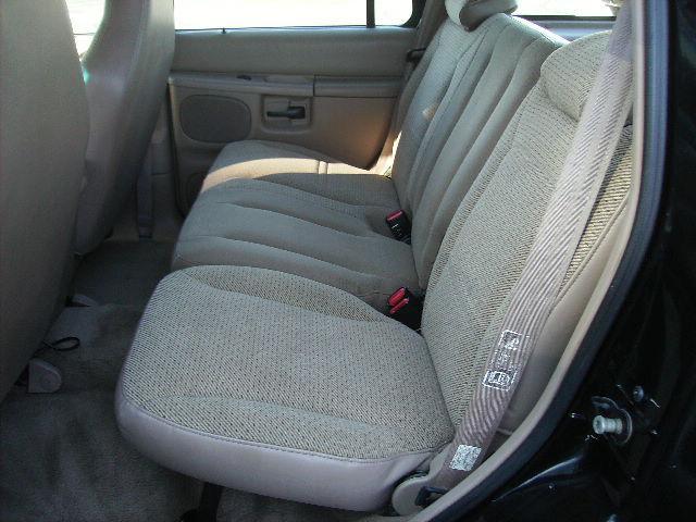 Ford Explorer 2000 photo 4