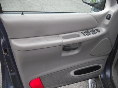 Ford Explorer 2000 photo 5