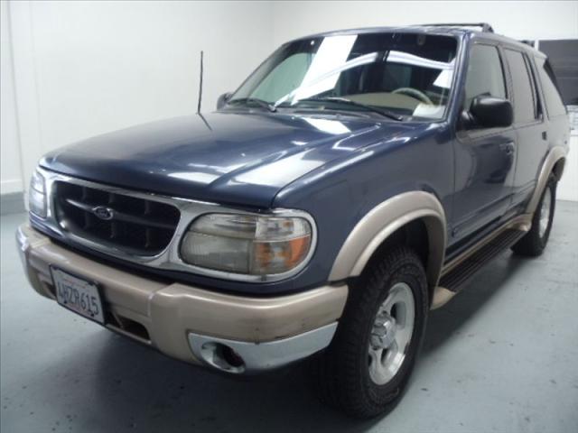 Ford Explorer 2000 photo 1