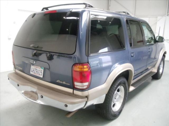 Ford Explorer 2000 photo 4