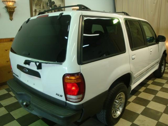 Ford Explorer 2000 photo 3