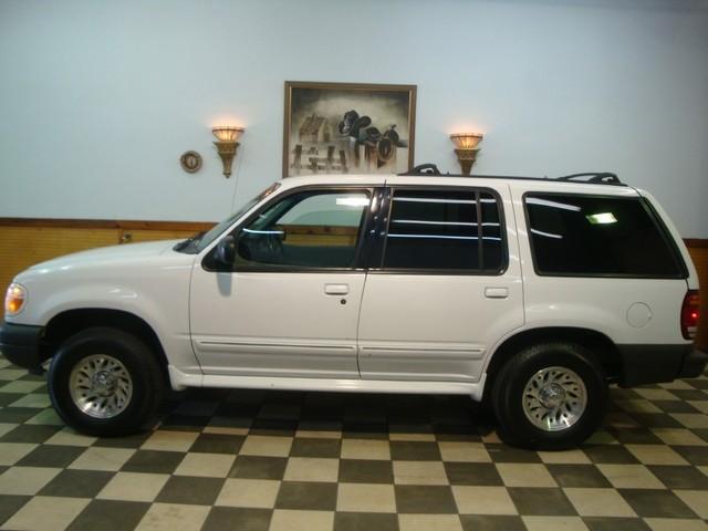 Ford Explorer 2000 photo 5