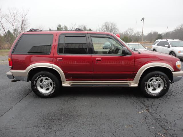Ford Explorer 2000 photo 4