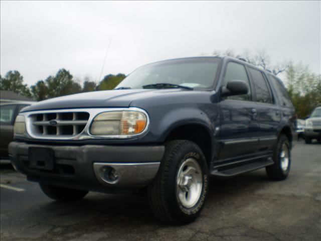 Ford Explorer ESi Sport Utility