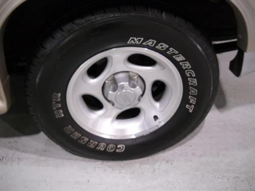 Ford Explorer 2001 photo 1