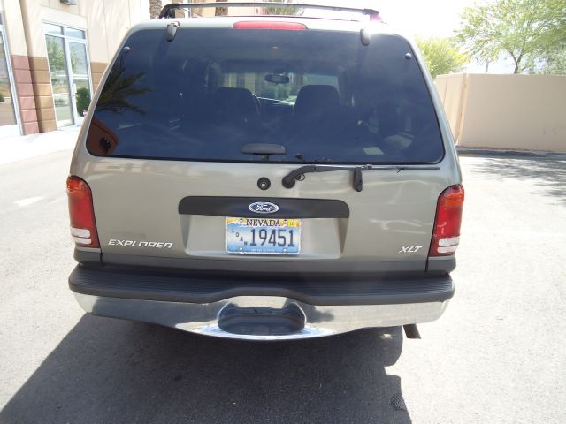 Ford Explorer 2001 photo 30