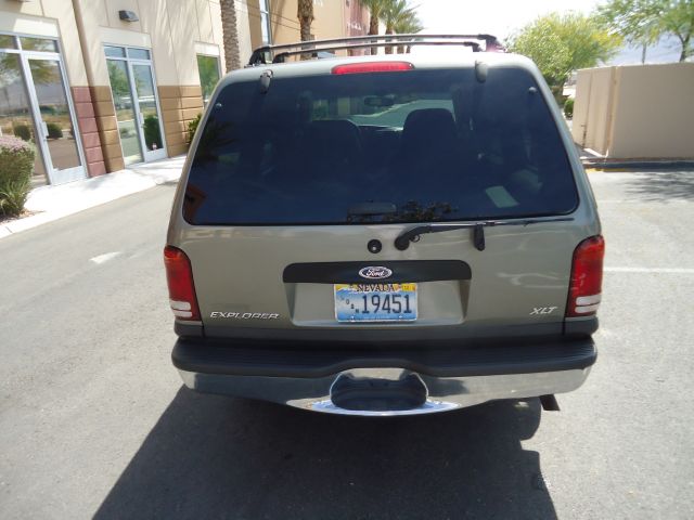 Ford Explorer 2001 photo 36