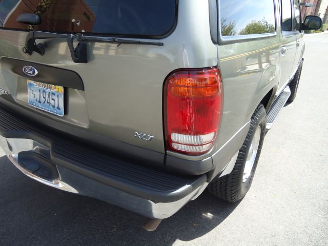 Ford Explorer 2001 photo 44