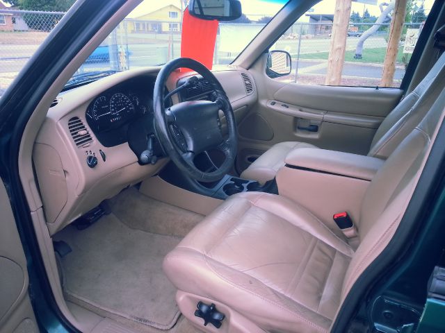 Ford Explorer 2001 photo 4