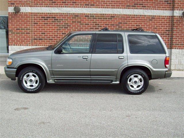 Ford Explorer 2001 photo 1