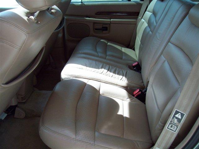 Ford Explorer 2001 photo 3